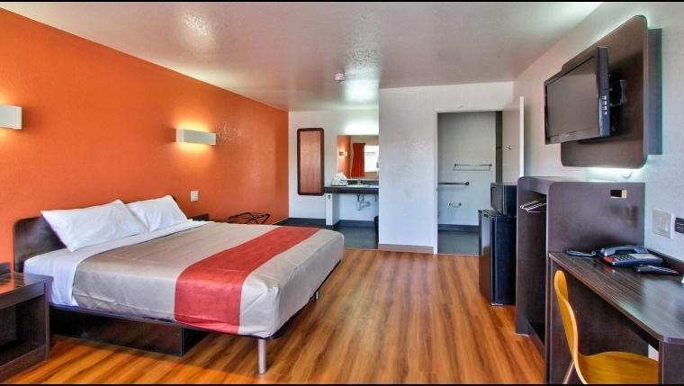 Coastal Valley Inn - Monterey Кастровіл Номер фото