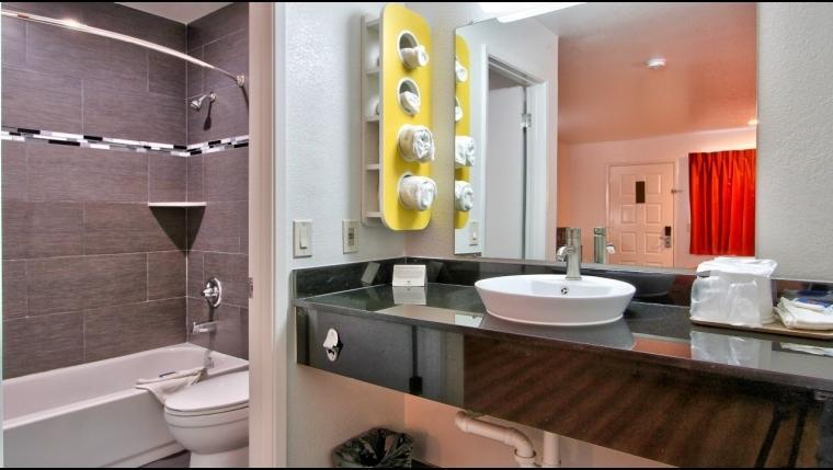Coastal Valley Inn - Monterey Кастровіл Номер фото